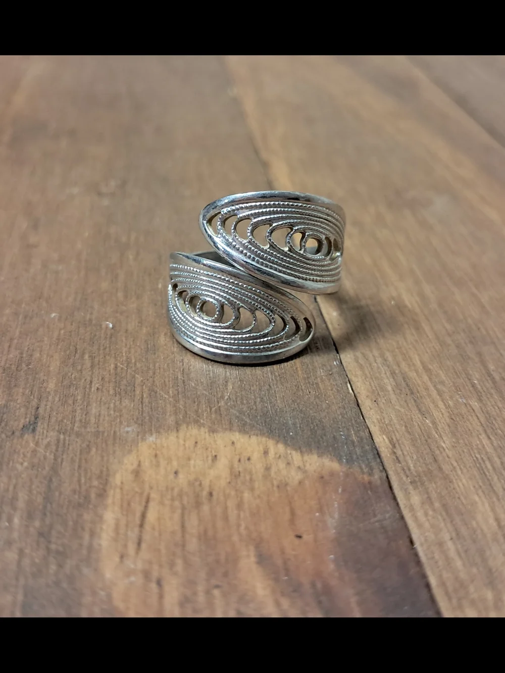 Vintage Sarah Coventry Caress Ring Silver Tone Filigree Bypass Wrap Adjustable